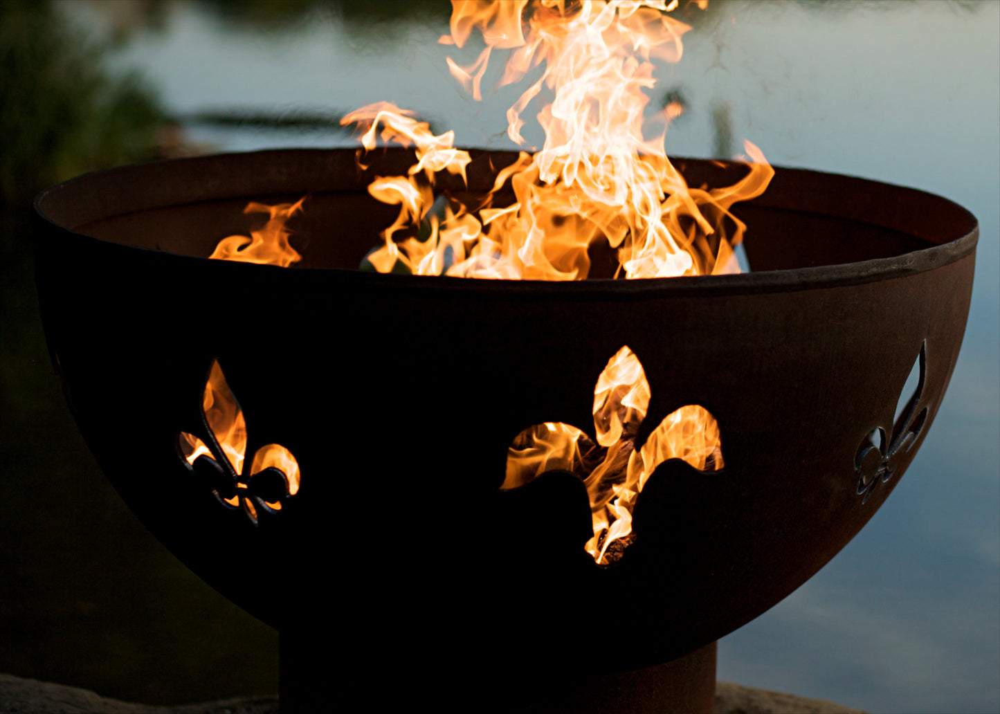 Fleur de Lis - Metal Fire Pit