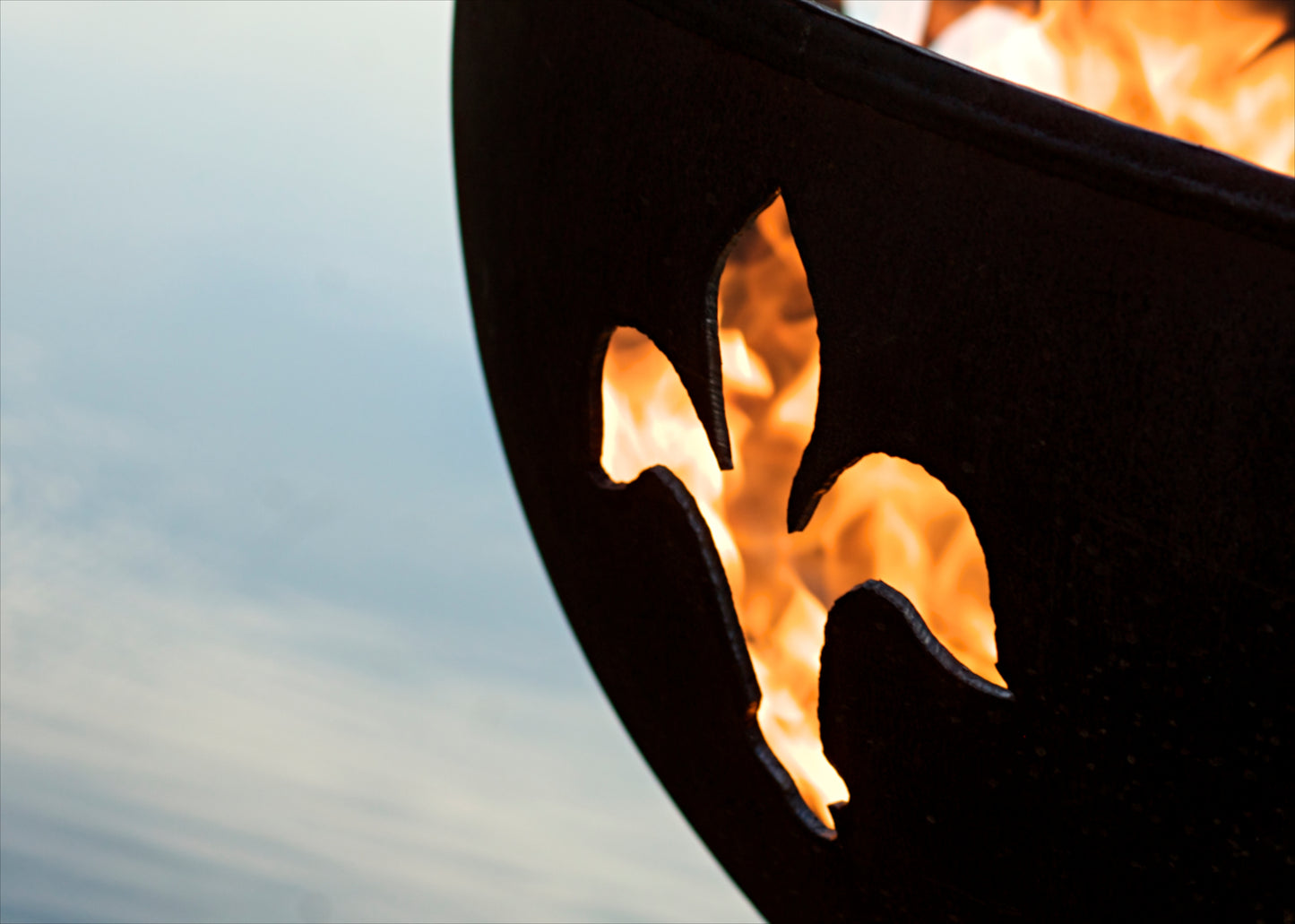 Fleur de Lis - Metal Fire Pit