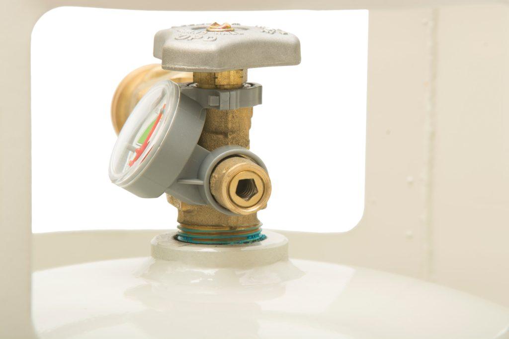 Flame King 20lb Single Spud LP Buffer Tank with Gauge