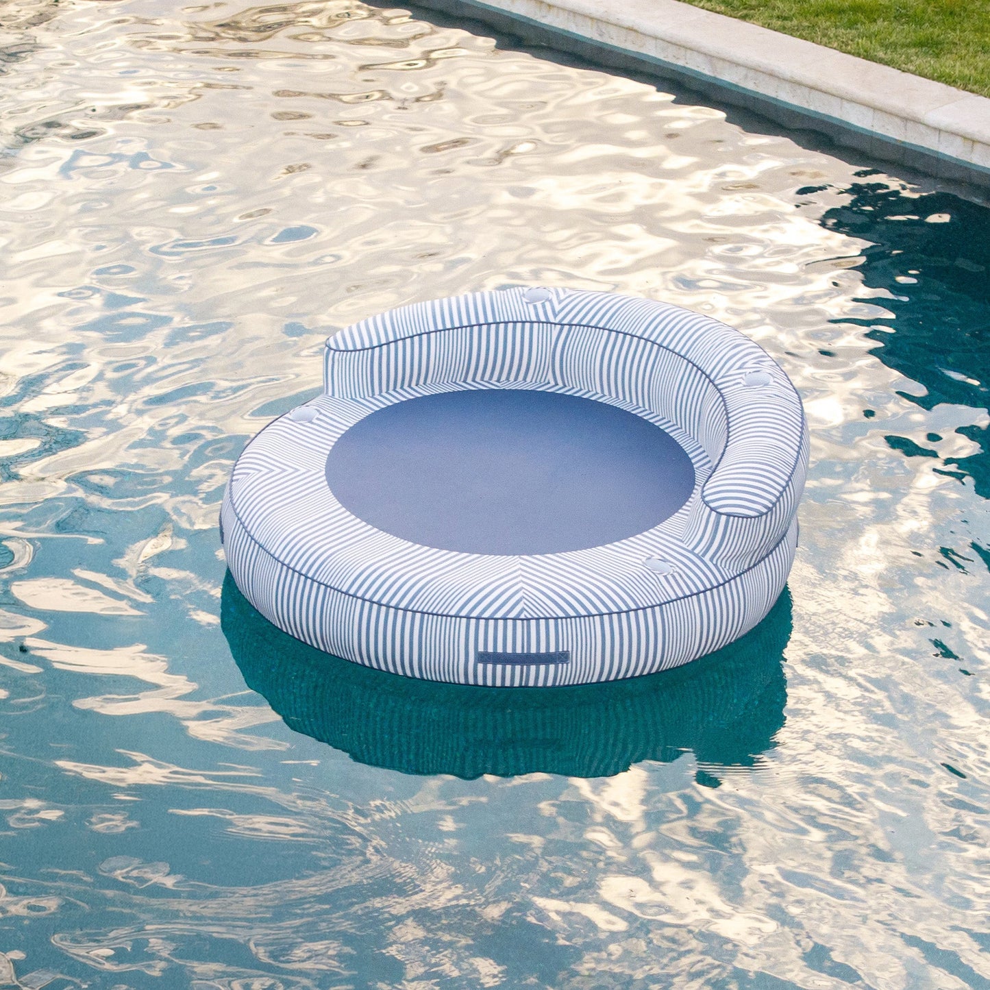 Dryside™ Island Inflatable Pool Float