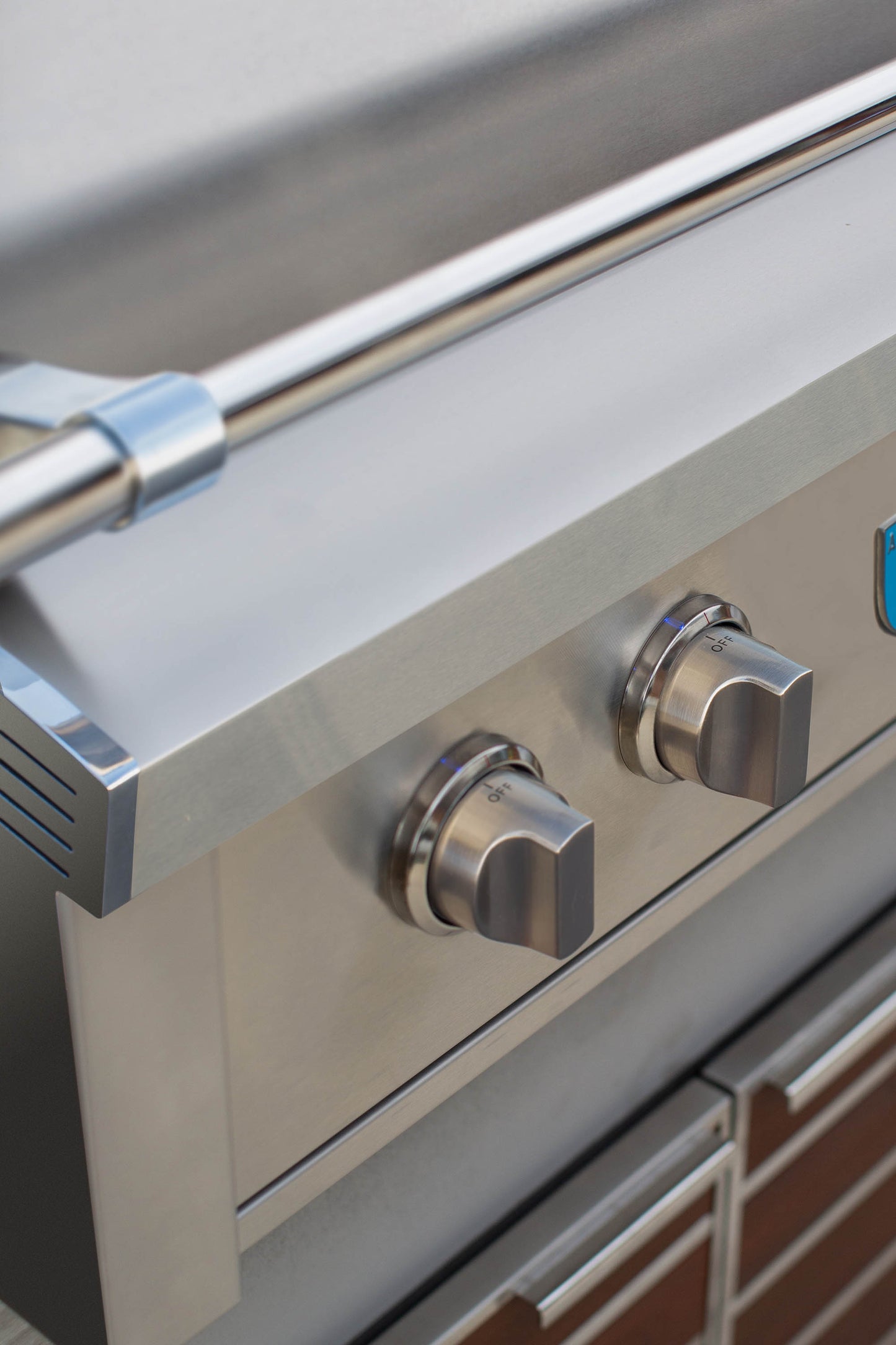 Estate 42" Freestanding Gas Grill