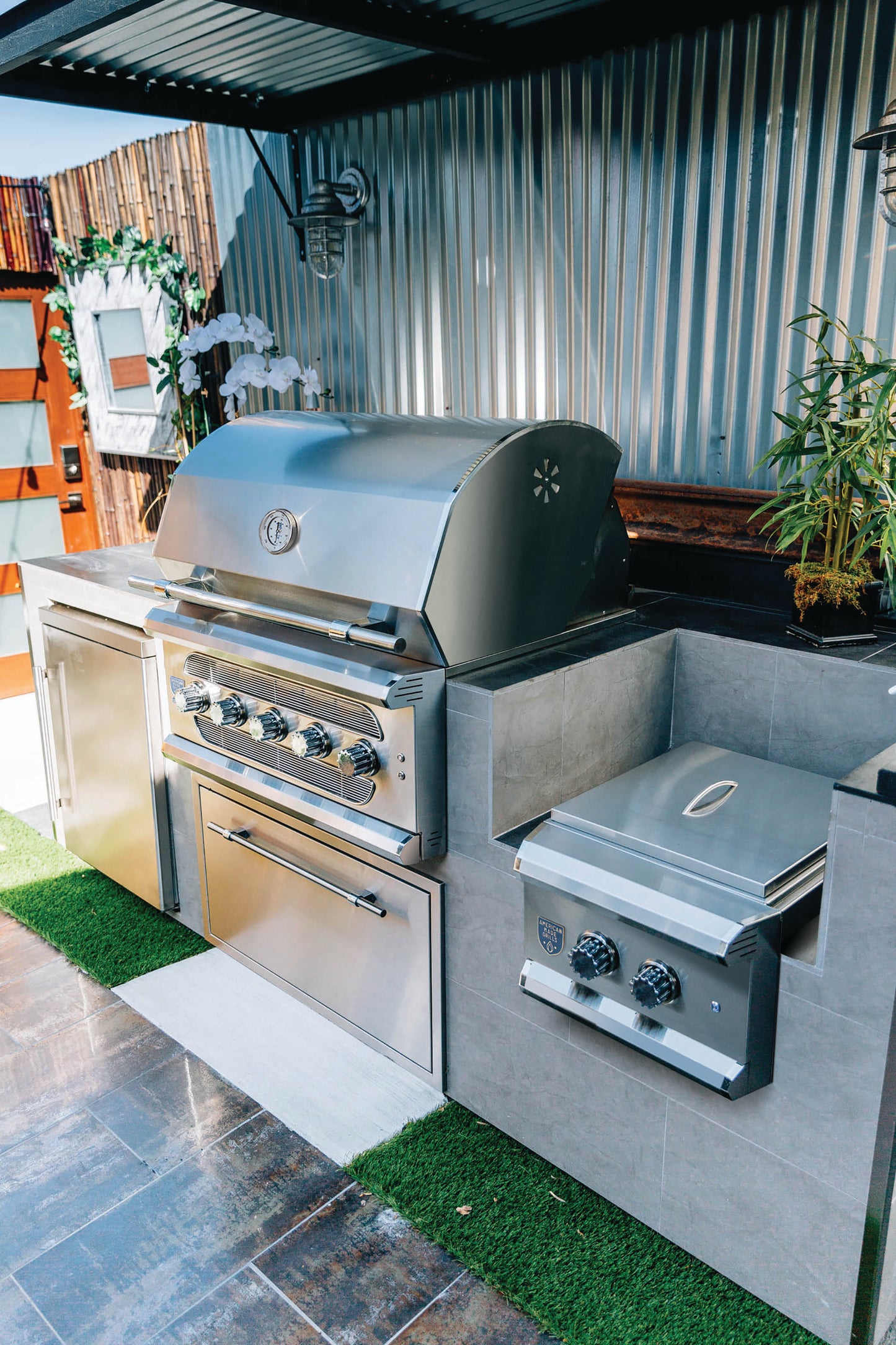 Muscle 36" Freestanding Hybrid Grill