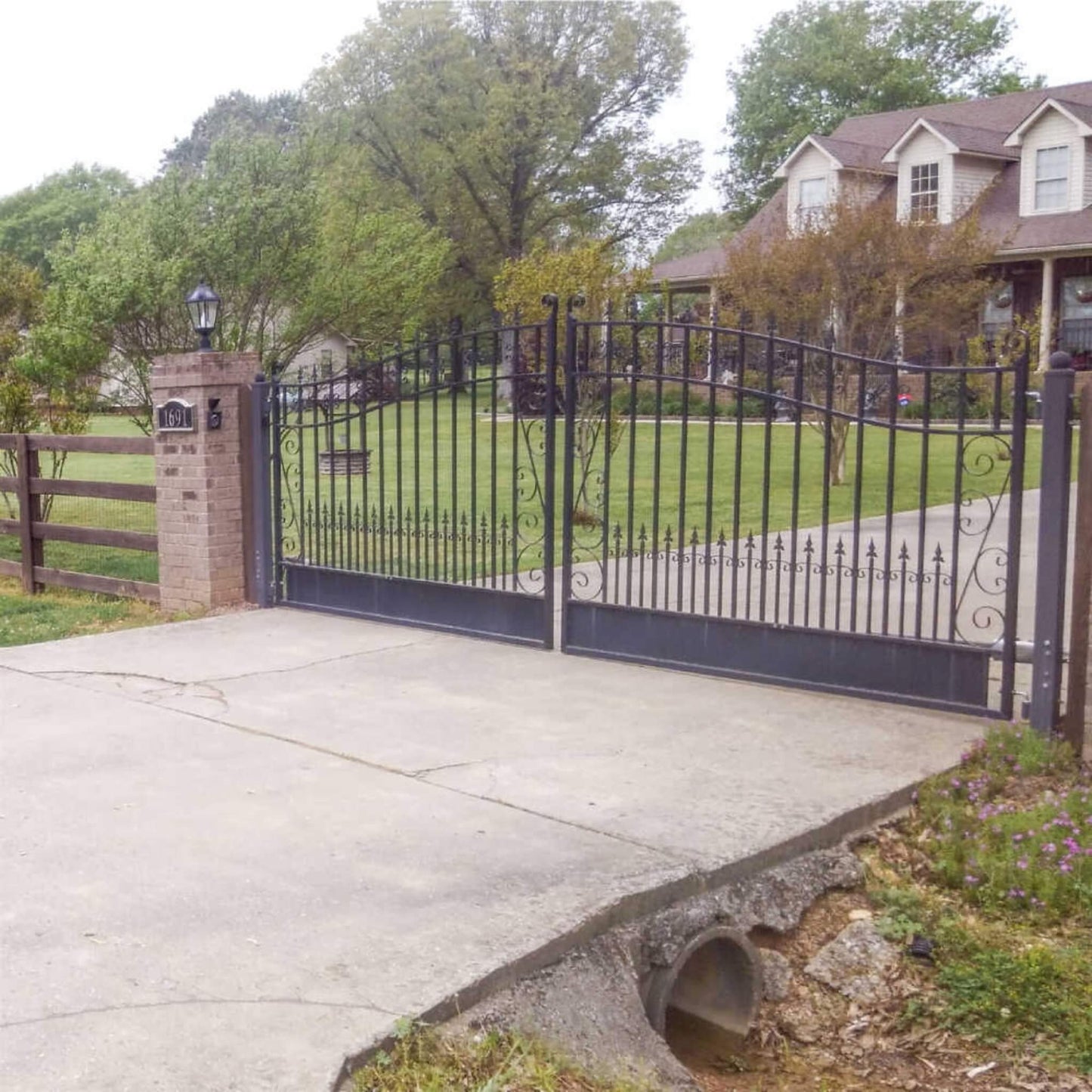 12FT - 18FT Heavy-Duty Venice-Style Steel Dual-Swing Driveway Gate