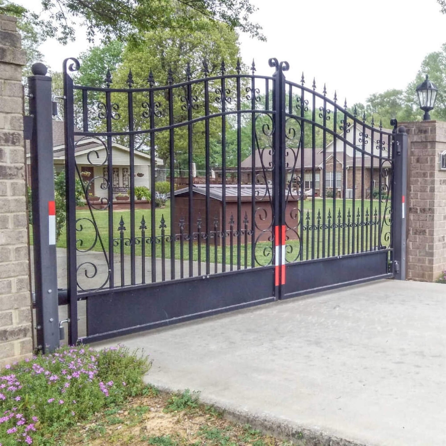 12FT - 18FT Heavy-Duty Venice-Style Steel Dual-Swing Driveway Gate