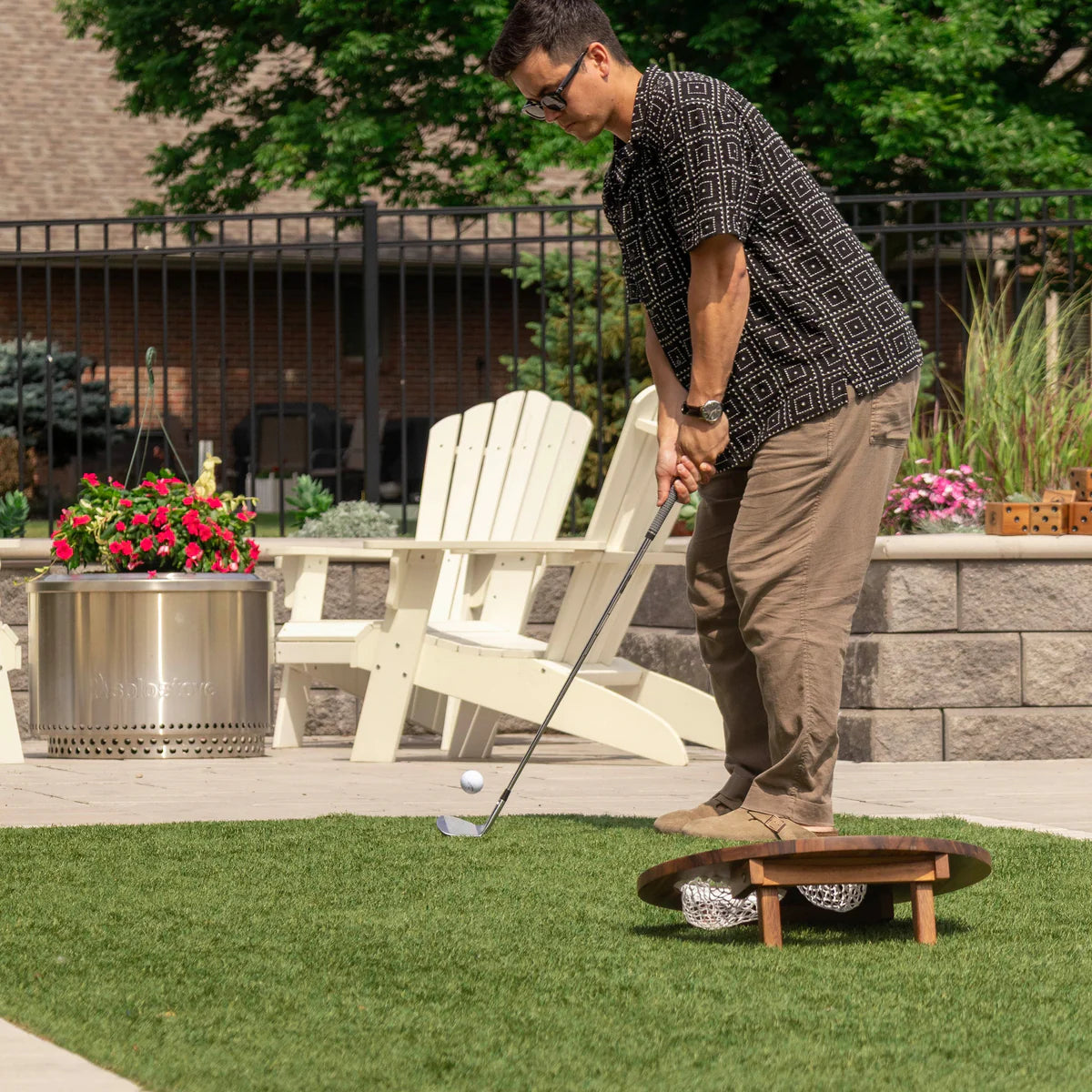 Resin Island Hole Golf Chipping Game & Cornhole