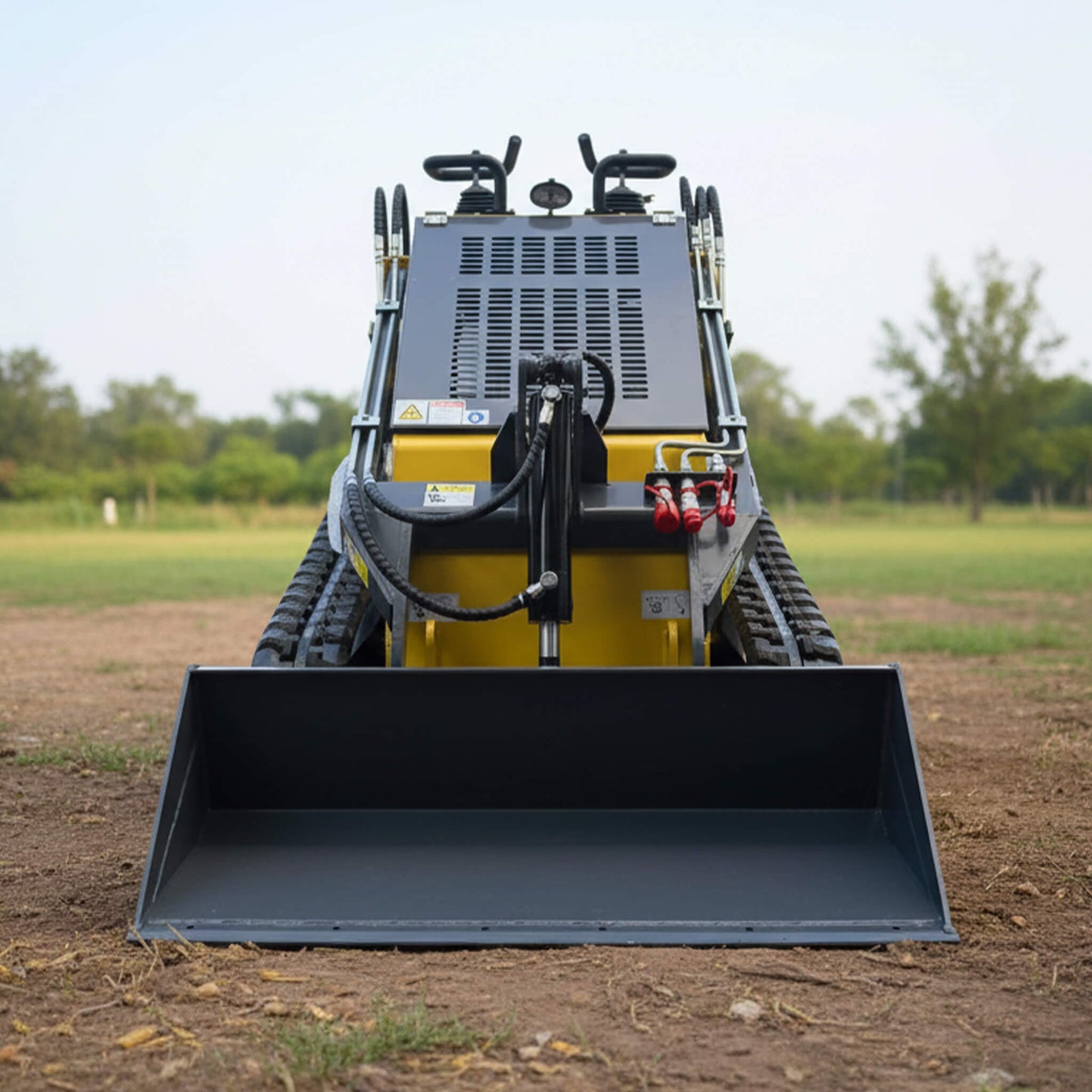 Heavy-Duty 23HP Mini Triangular Skid Steer Bucket Loader