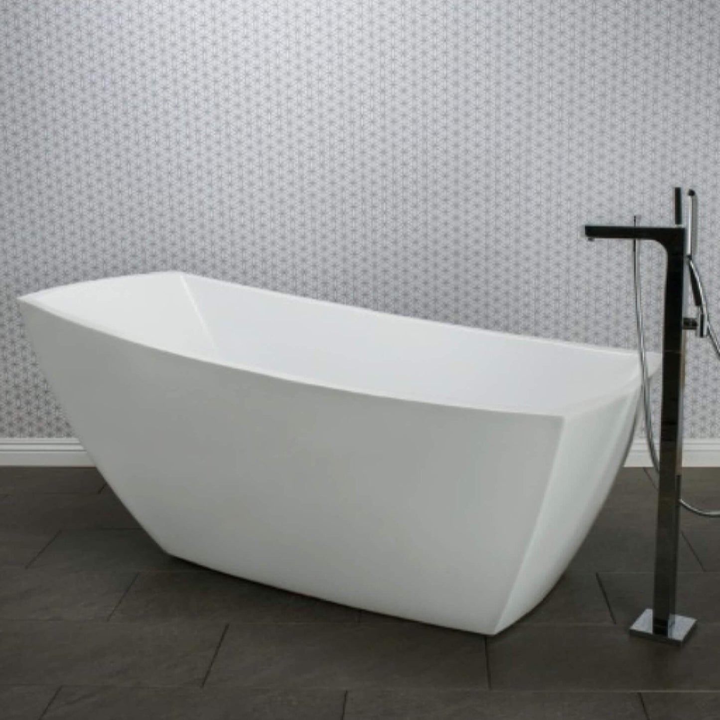 Jacuzzi Stella Unique Size Soaking Tub