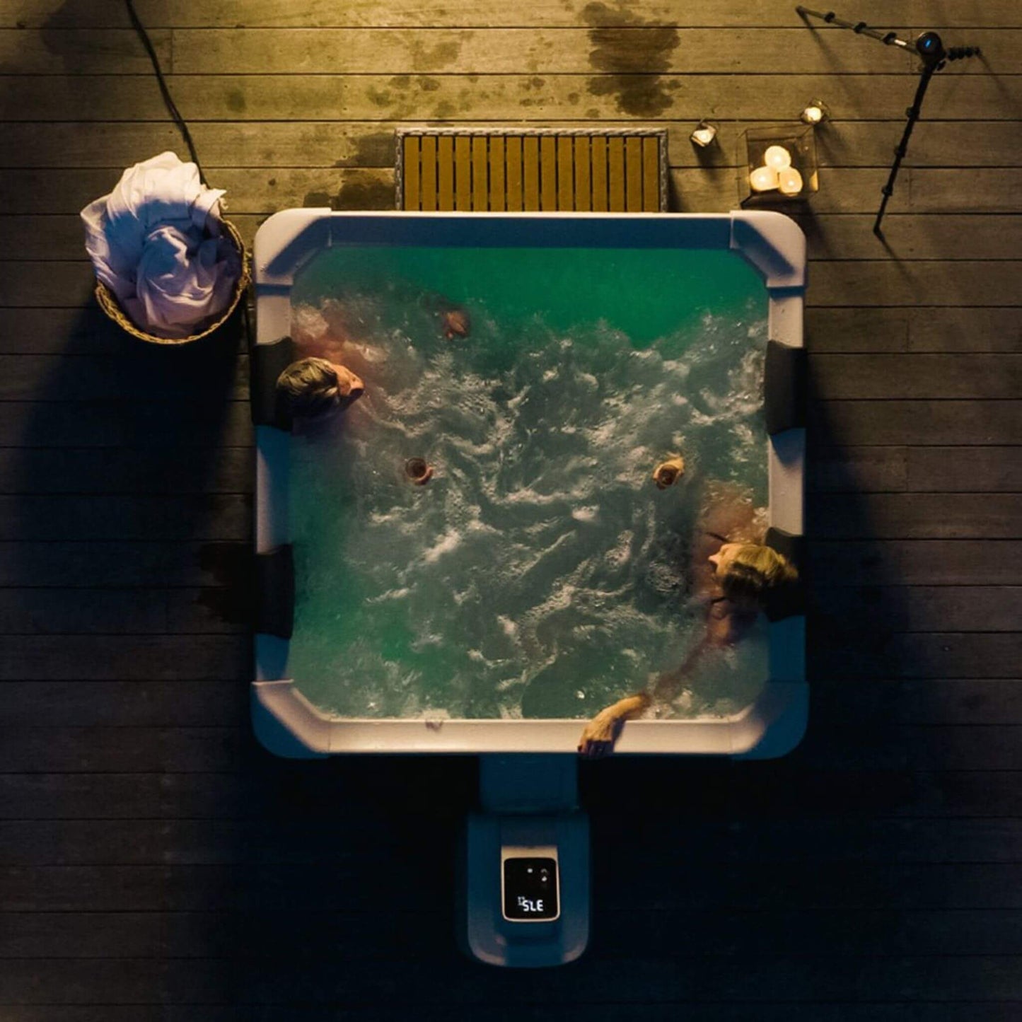 MSpa F-OS063W Oslo Supreme 6-Person 120 Jets Square Spa with LED Lights & Integrated App Control