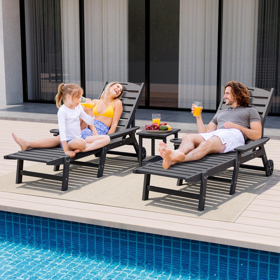 Pamapic Outdoor Chaise Lounge - Adjustable